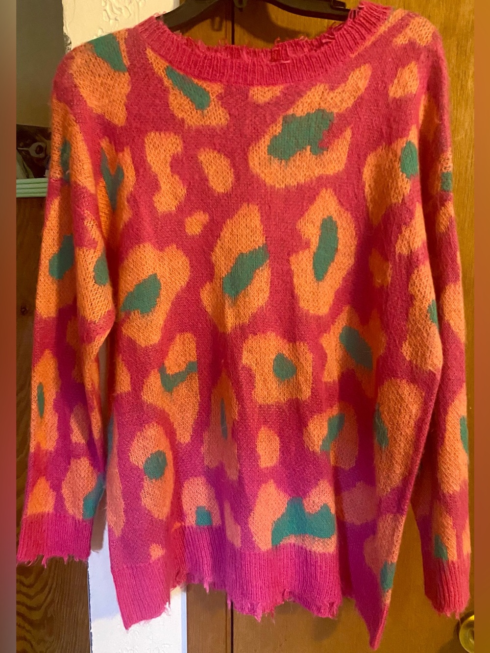 Umgee USA NWT Sz: XL Leopard Sweater with Destroyed Rib Band Pullover